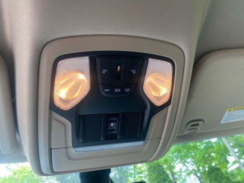 Used 2019 RAM 1500 Big Horn AWD/4WD image 18