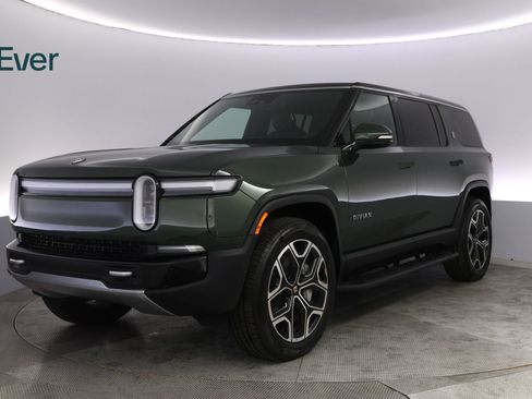 Used 2026 Rivian R1S Adventure AWD/4WD image 2