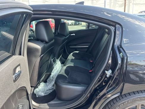 Used 2018 Dodge Charger R/T Scat Pack RWD image 13