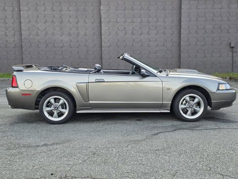 Used 2002 Ford Mustang GT image 4