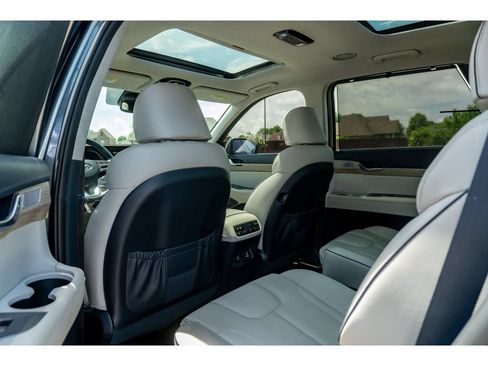 Used 2021 Hyundai Palisade Limited FWD image 13
