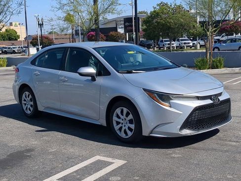 Used 2021 Toyota Corolla LE FWD image 9