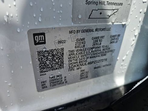 Used 2023 GMC Acadia SLT AWD/4WD image 30
