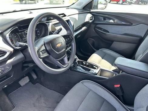 Used 2021 Chevrolet TrailBlazer LT w/ Convenience Package AWD/4WD image 24
