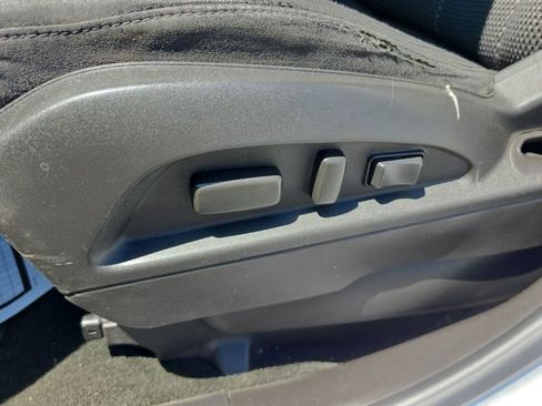 Used 2012 Chevrolet Equinox LT w/ Driver Convenience Package FWD image 17