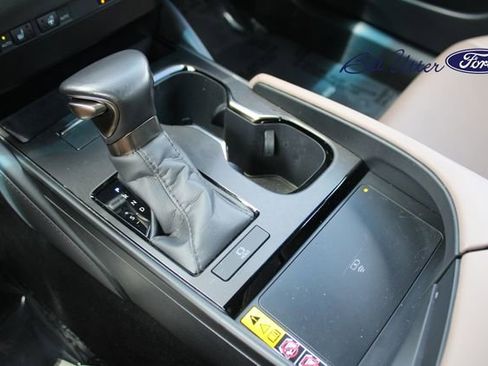Used 2025 Lexus ES 350 w/ Premium Package FWD image 18