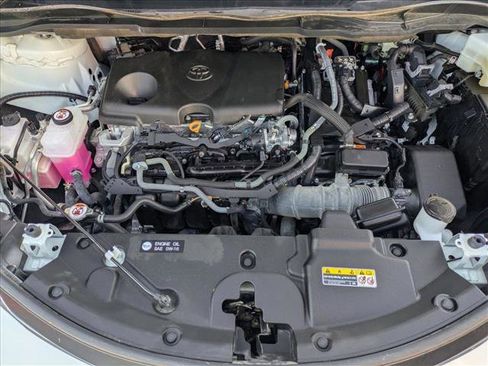 Used 2024 Toyota Sienna XLE image 22