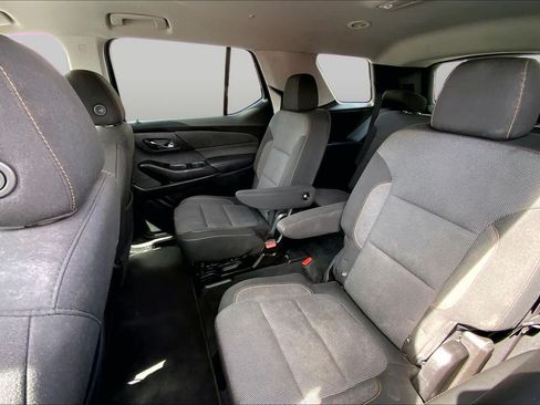 Used 2021 Chevrolet Traverse LT FWD image 21