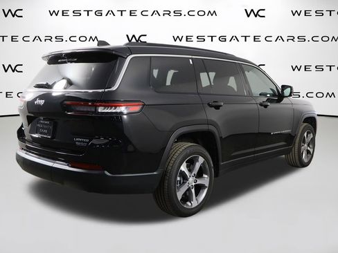 Used 2025 Jeep Grand Cherokee L Limited w/ Luxury Tech Group II image 51