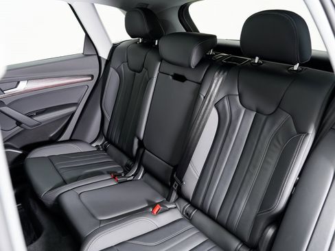 Certified 2025 Audi Q5 2.0T Premium Plus w/ Premium Plus Package image 23