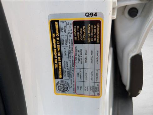 Used 2023 Hyundai Venue Limited FWD image 14