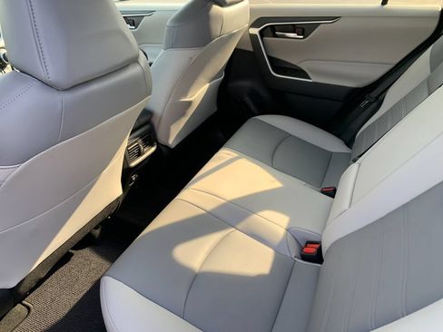 Used 2020 Toyota RAV4 XLE Premium AWD/4WD image 14