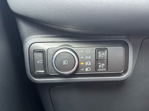 New 2025 Ford Explorer Active w/ Active Comfort Package image 18