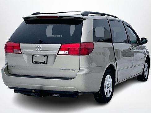 Used 2004 Toyota Sienna XLE image 5