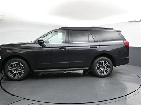 New 2025 Ford Expedition Active image 9