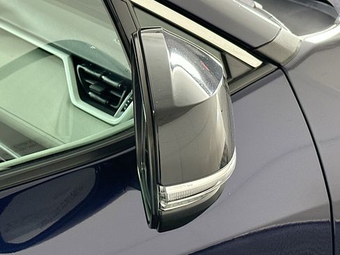 Used 2022 Toyota RAV4 XLE w/ Convenience Package image 10