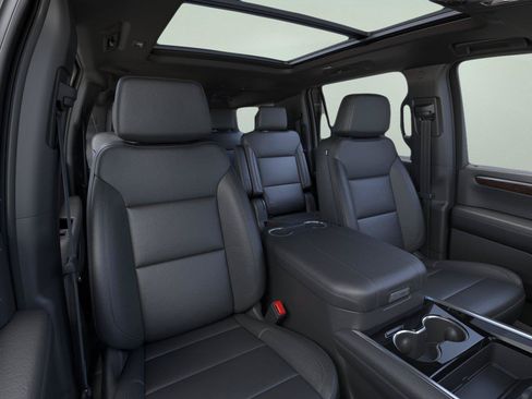 New 2026 Chevrolet Suburban Z71 w/ Comfort Package AWD/4WD image 16