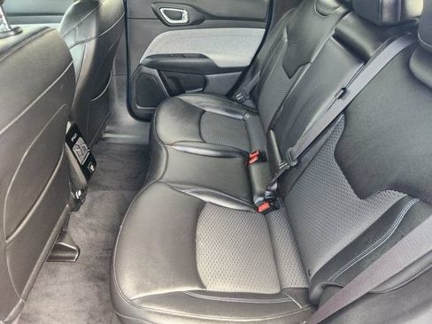 Used 2024 Jeep Compass Latitude AWD/4WD image 31