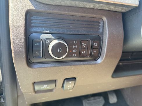 Used 2025 Ford F450 King Ranch w/ Chrome Package AWD/4WD image 13
