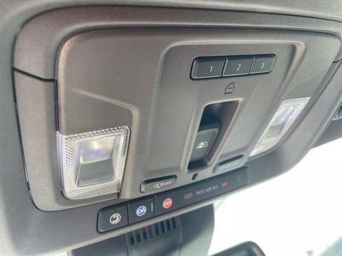 Used 2022 GMC Sierra 1500 SLT AWD/4WD image 15