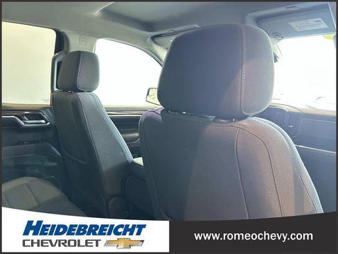 Used 2023 Chevrolet Silverado 1500 LT AWD/4WD image 31