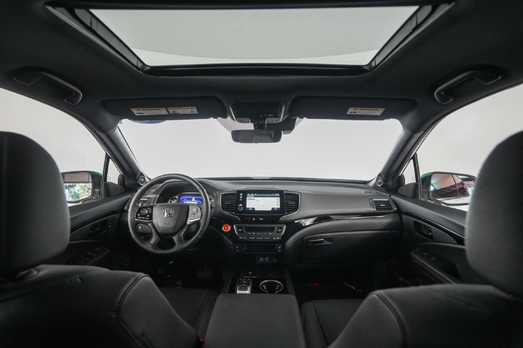 Used 2025 Honda Passport Black Edition image 15