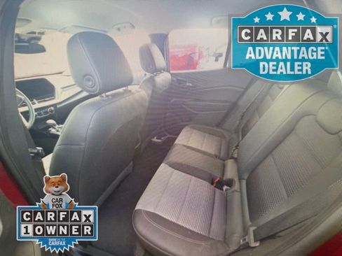 Used 2025 Chevrolet Trax LT w/ LT Convenience Package image 4