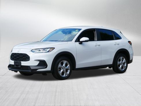 Used 2025 Honda HR-V LX image 3