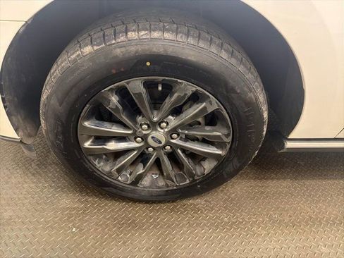 Used 2019 Ford Expedition Max Limited image 29