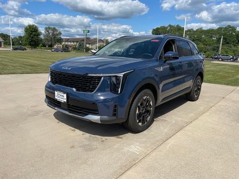 New 2026 Kia Sorento S AWD/4WD image 2