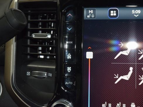 Used 2024 RAM 3500 Laramie image 35