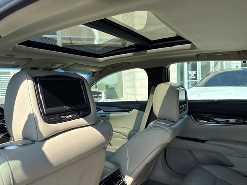 Used 2016 Cadillac XTS Premium FWD image 8