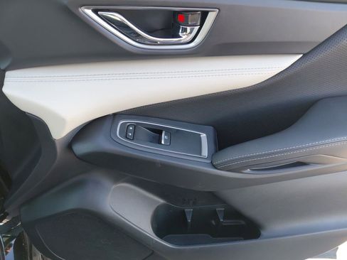 Used 2022 Subaru Ascent Limited image 18