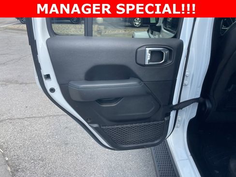 Used 2021 Jeep Wrangler Unlimited Rubicon 4xe w/ Cold Weather Group image 17