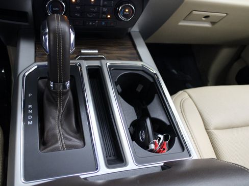 Used 2018 Ford F150 Lariat w/ Equipment Group 501A Mid image 31