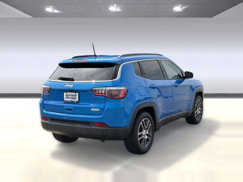 Used 2020 Jeep Compass Latitude FWD image 9