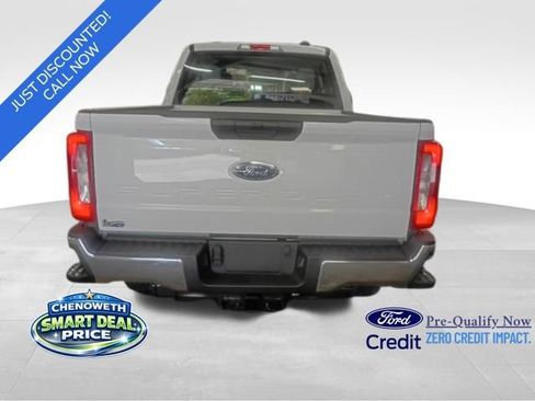 New 2026 Ford F250 XL w/ XL Chrome Package image 3