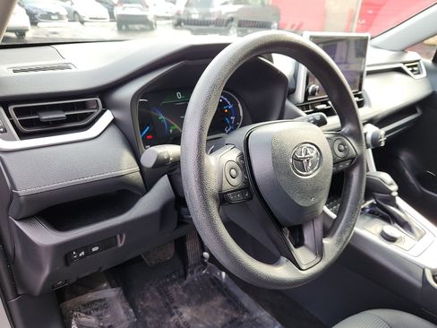 Certified 2025 Toyota RAV4 LE image 12