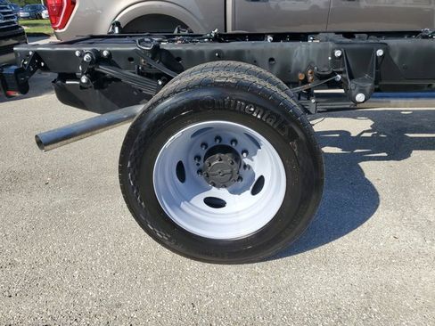 Certified 2025 Ford F550 4x4 Regular Cab Super Duty image 10