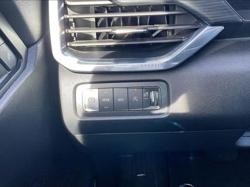 Used 2025 GMC Acadia Elevation image 34