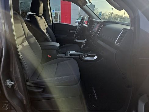 Used 2022 Nissan Frontier SV w/ Technology Package image 23