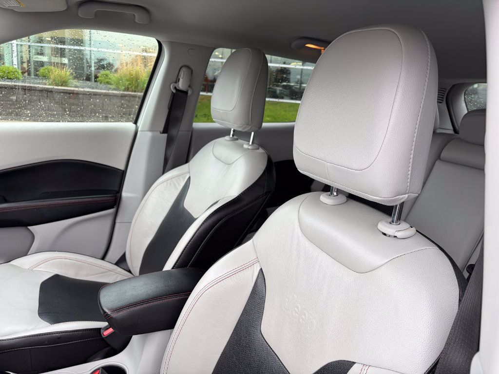 Used 2020 Jeep Compass Limited AWD/4WD image 10