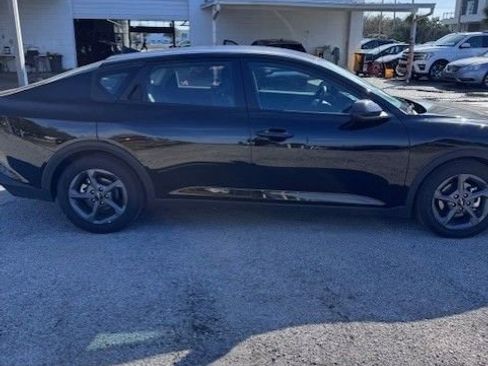 Used 2025 Kia K4 LXS image 9