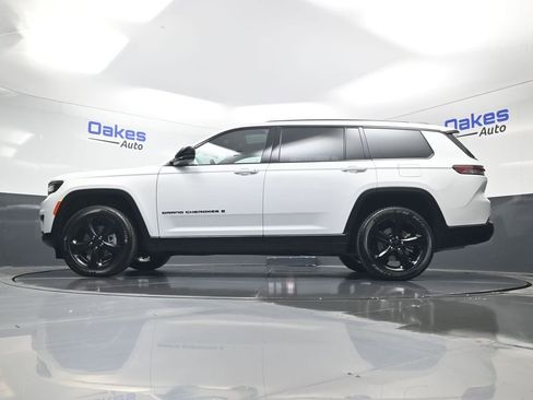 Used 2025 Jeep Grand Cherokee L Altitude AWD/4WD image 43