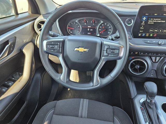 Used 2025 Chevrolet Blazer LT AWD/4WD image 23