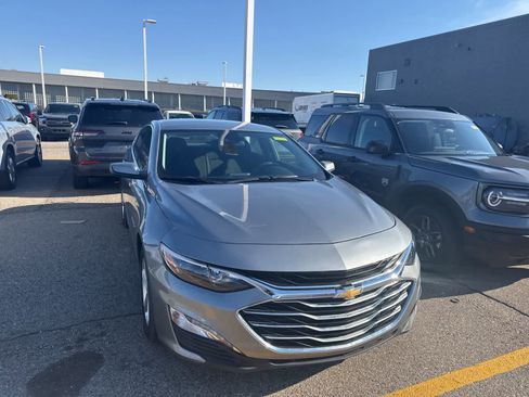 Used 2024 Chevrolet Malibu LT image 5
