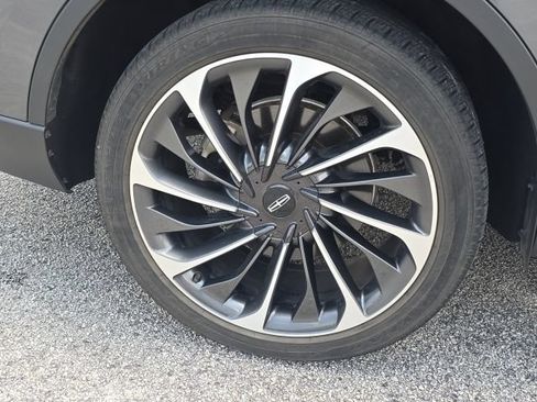 Used 2023 Lincoln Aviator Reserve w/ Equipment Group 201A AWD/4WD image 9