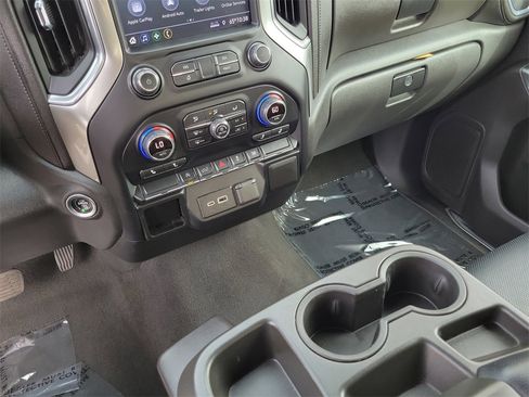 Used 2022 Chevrolet Silverado 1500 LT image 14