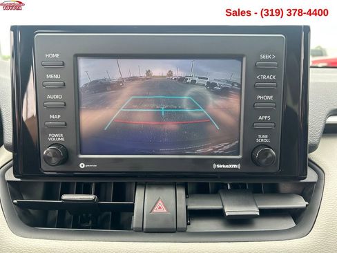 Used 2021 Toyota RAV4 XLE w/ Convenience Package AWD/4WD image 18