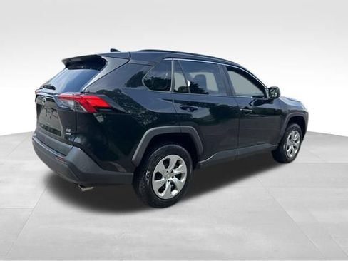 Used 2019 Toyota RAV4 LE AWD/4WD image 5